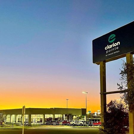 Clarion Pointe Near Medical Center Hotel San Antonio Exterior photo