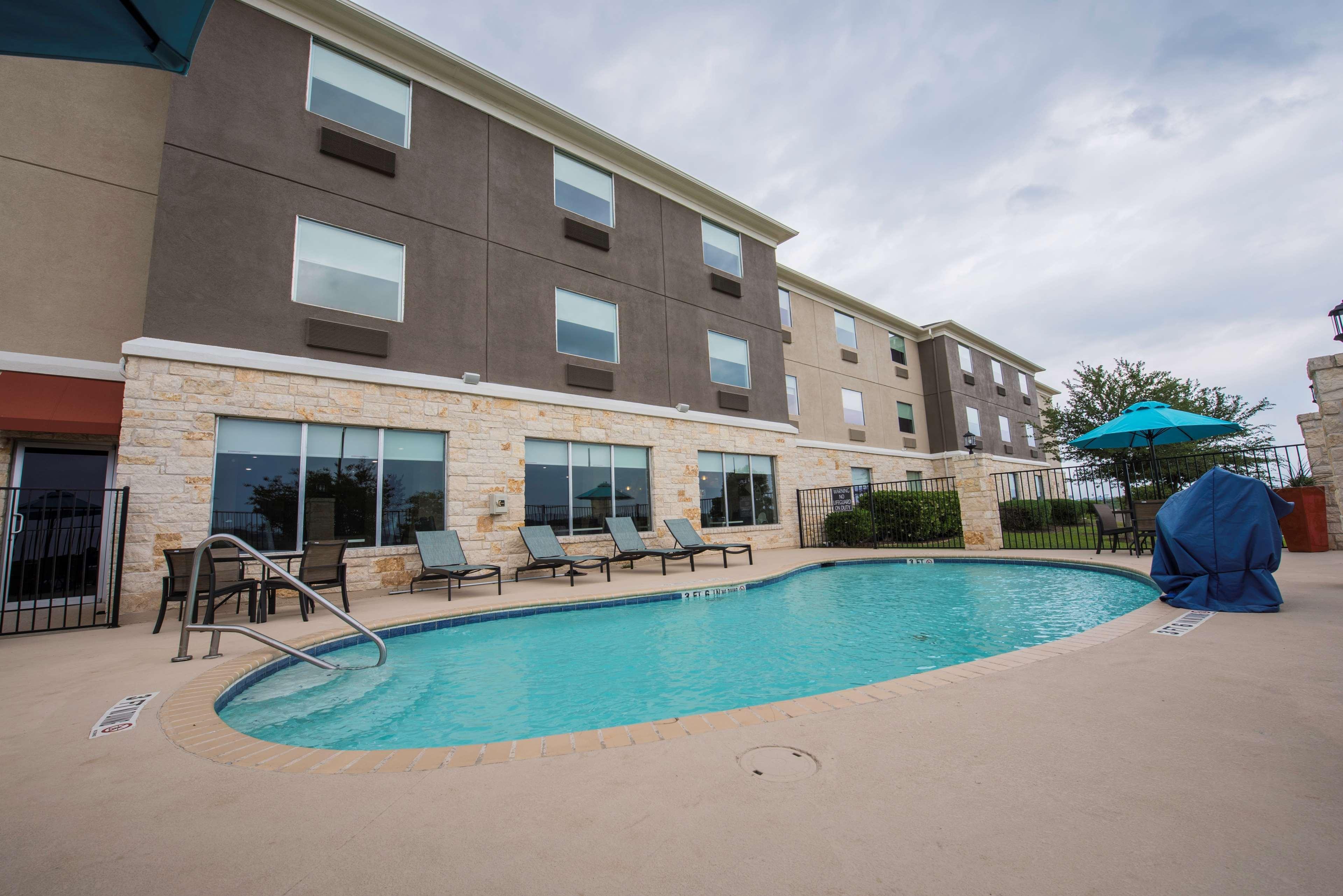 Clarion Pointe Near Medical Center Hotel San Antonio Exterior photo